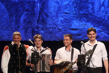 KONCERT ANSAMBLA JELEN 45 FOTO LJUBO VUKELIČ